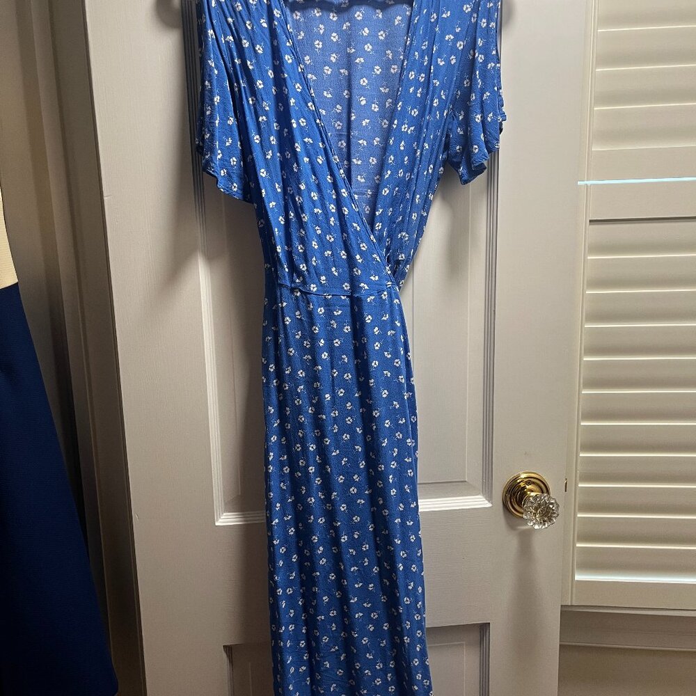 Lulu's Blue Floral Wrap Midi Dress - Picture 2 of 4